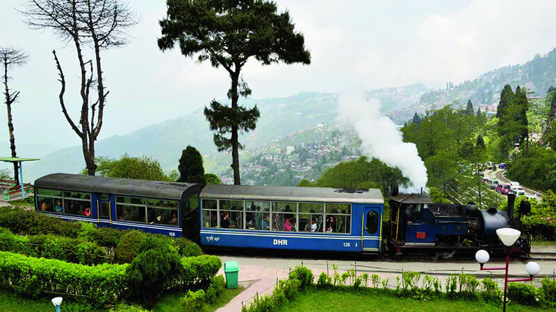 5 most beautiful trains journeys in India