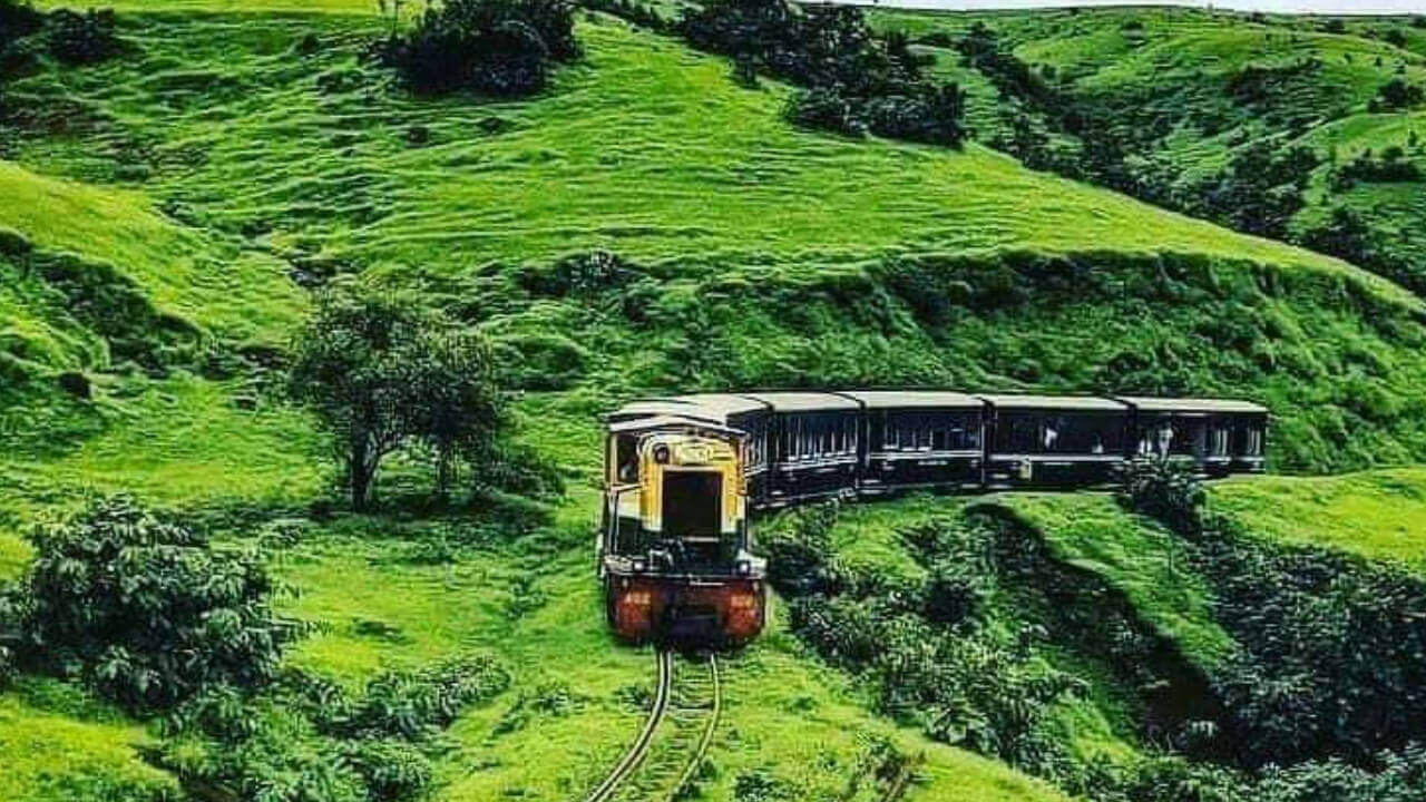 5 most beautiful trains journeys in India