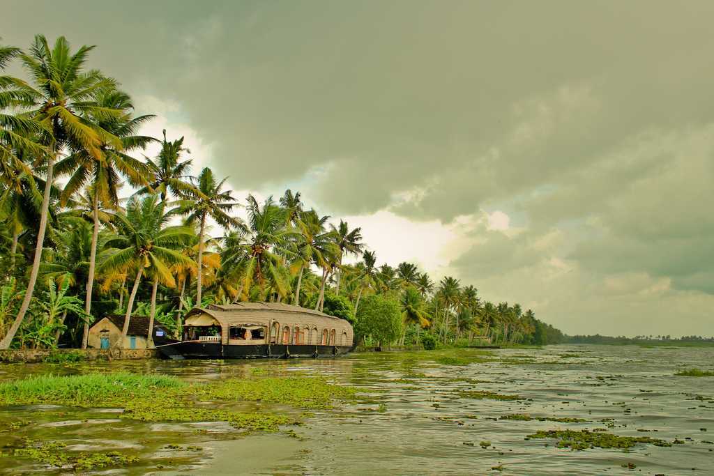 top 10 most beautiful places in kerala