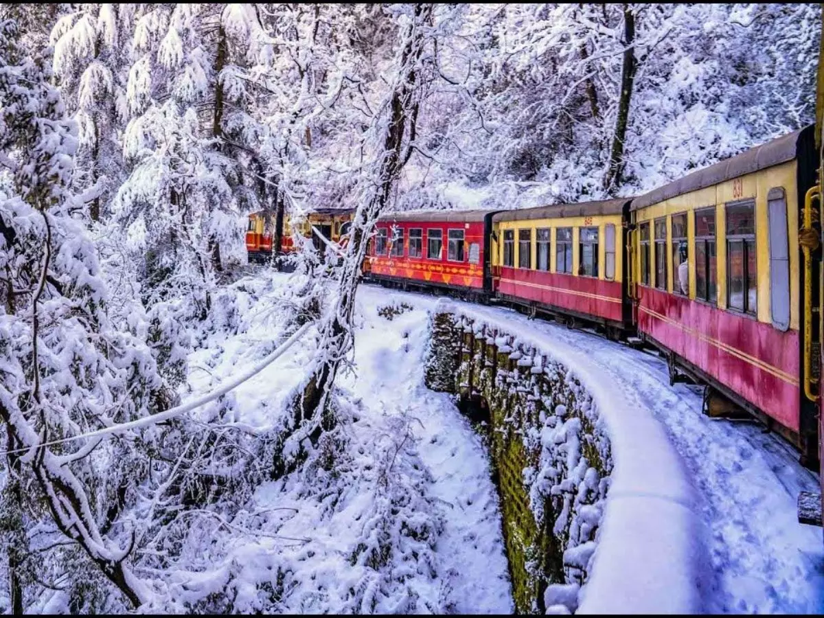 10 Most Beautiful Train Journeys in India