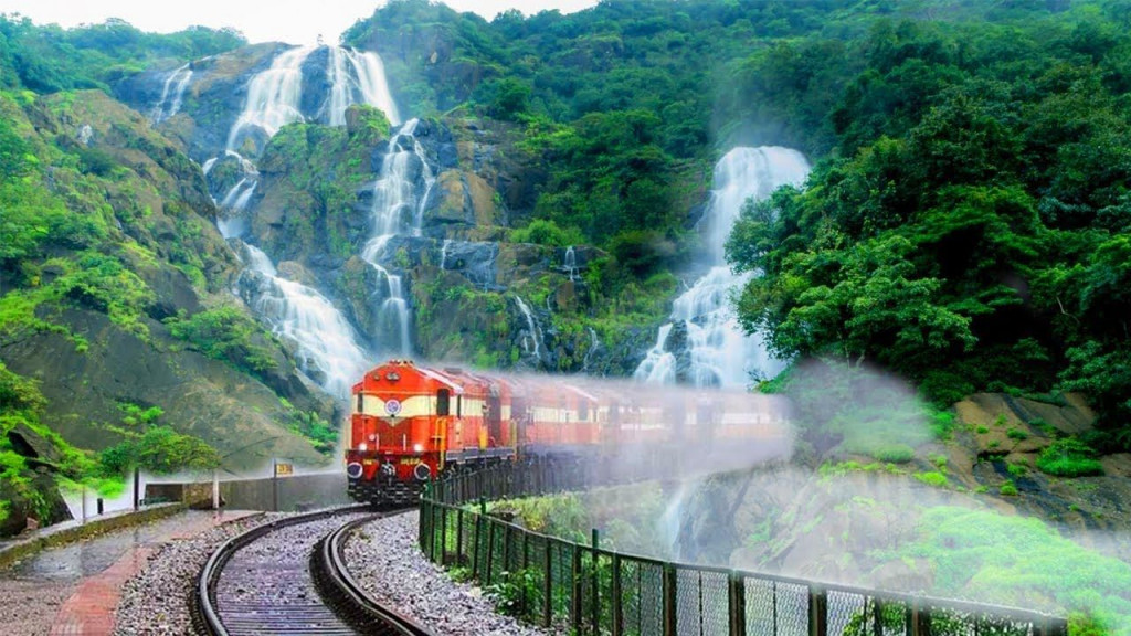 5 most beautiful trains journeys in India